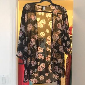 Rose flower kimono top